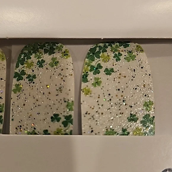 NWT Color Street - Picture 3 of 6